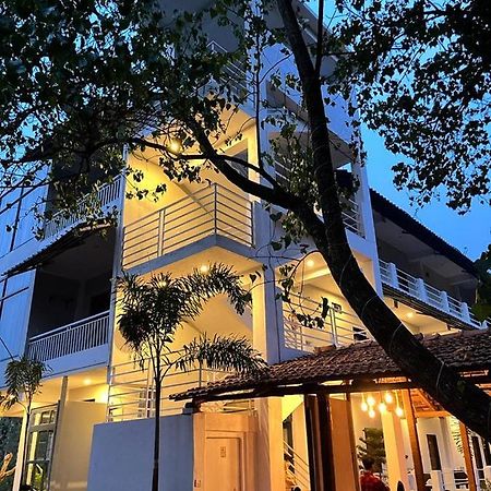 Fourteen Pods By The Sea Hotel Morjim Exterior foto