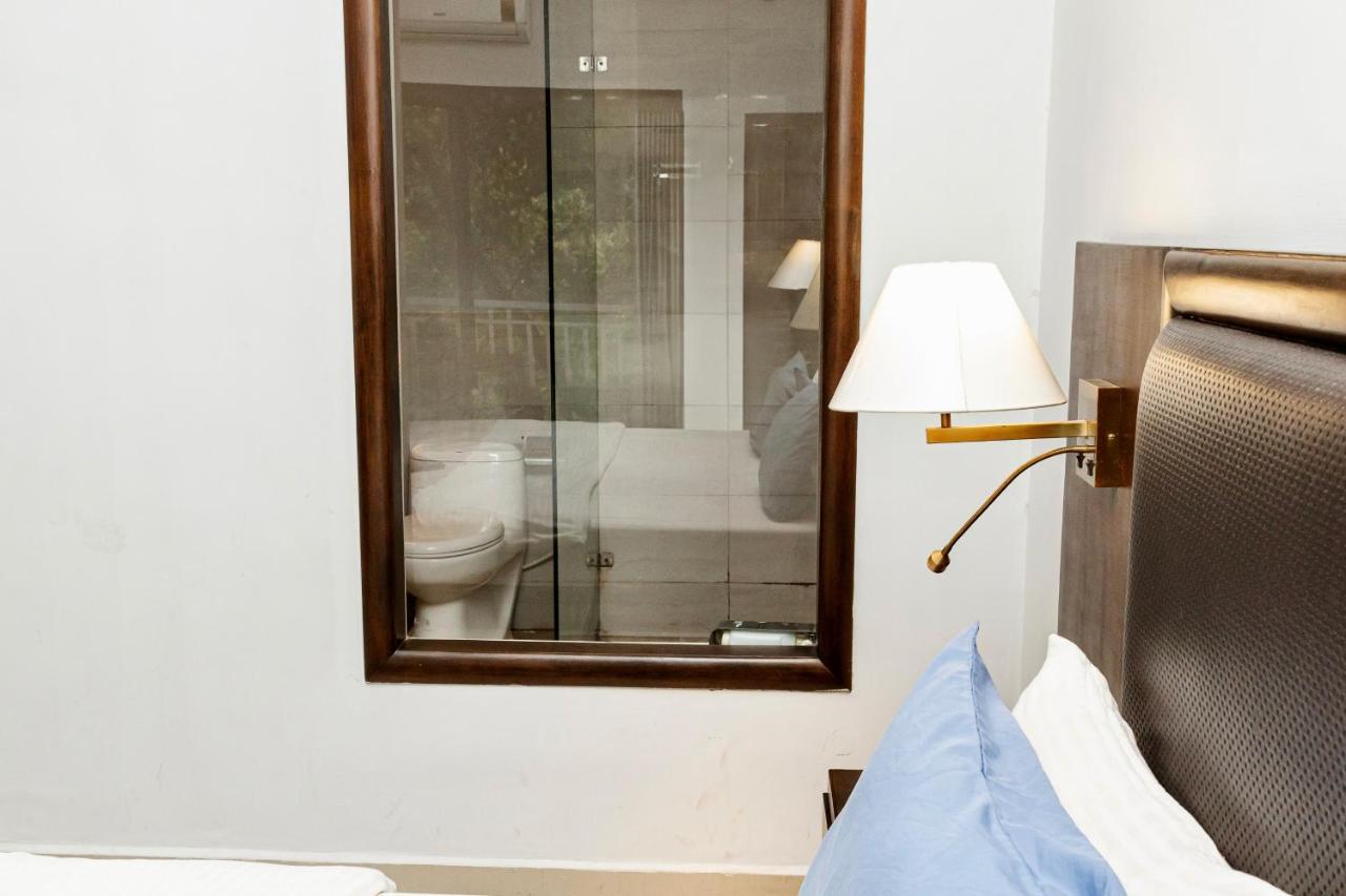 Fourteen Pods By The Sea Hotel Morjim Exterior foto