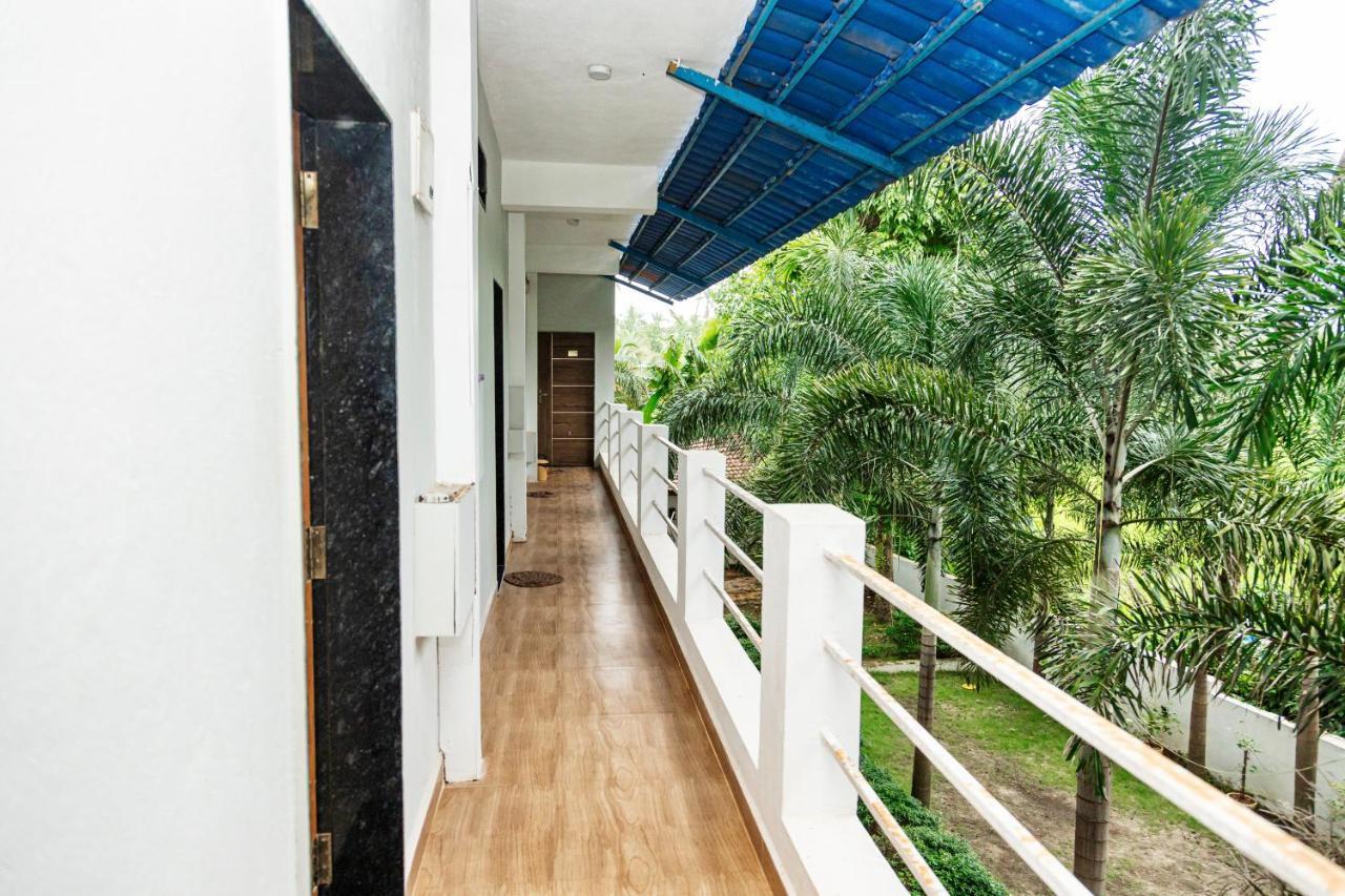Fourteen Pods By The Sea Hotel Morjim Exterior foto