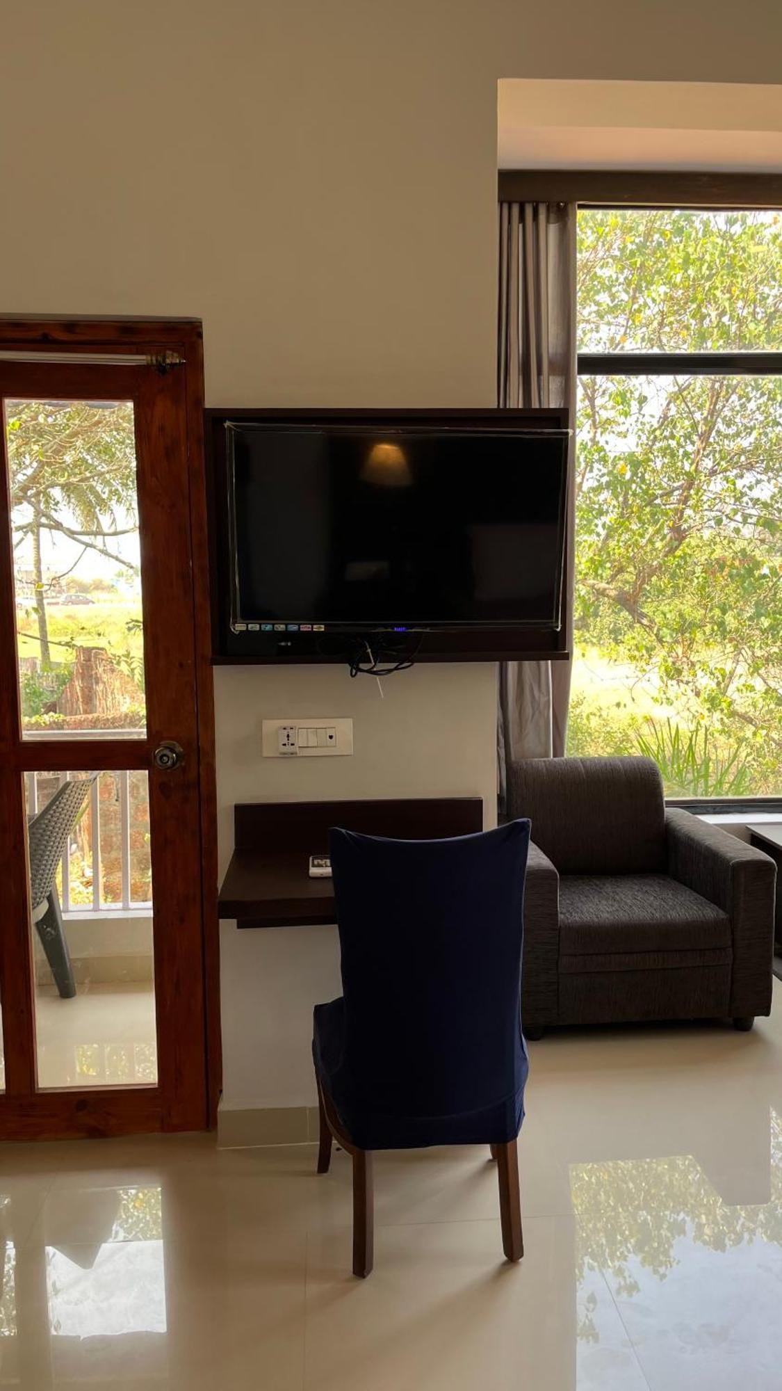 Fourteen Pods By The Sea Hotel Morjim Exterior foto